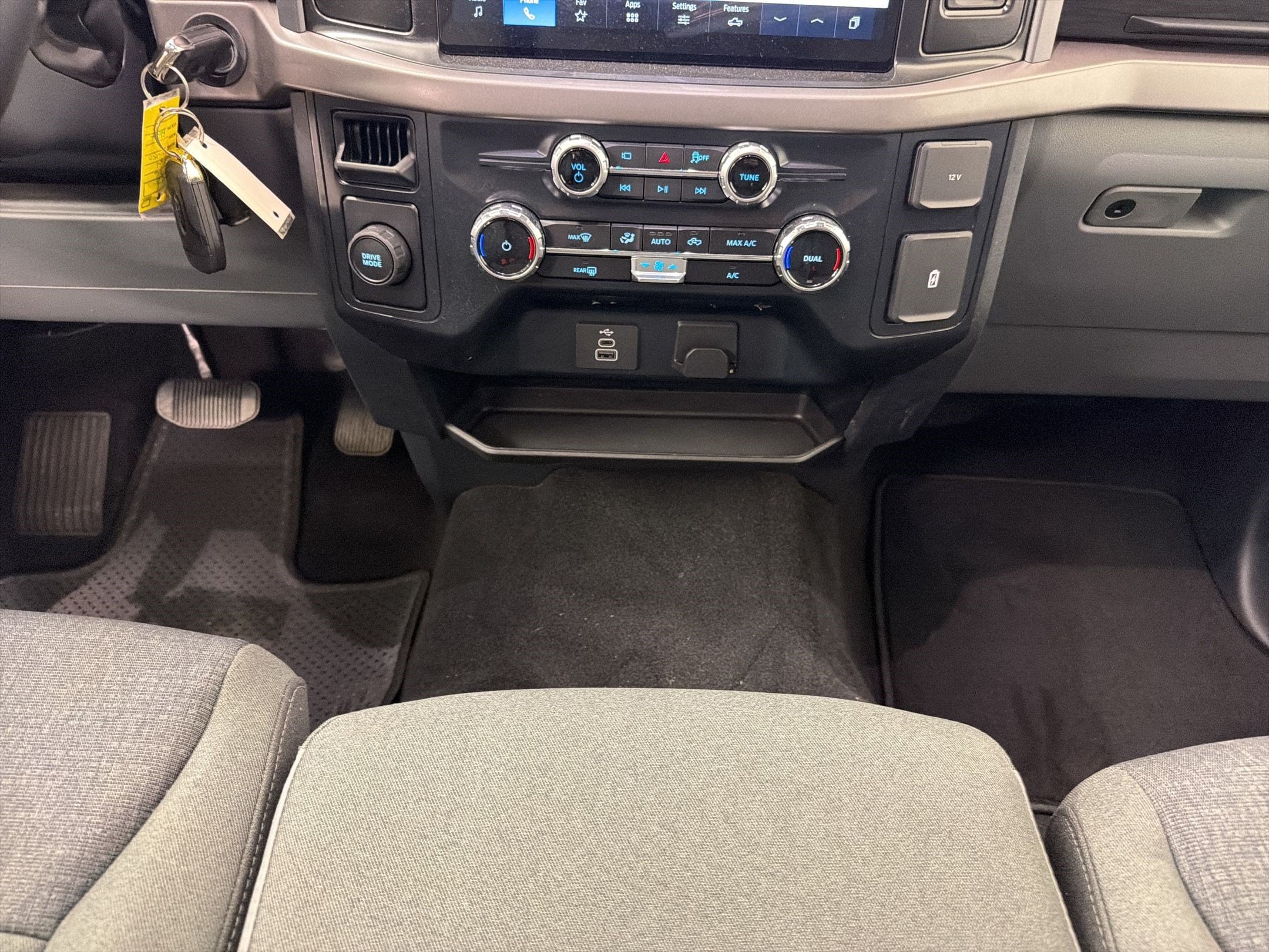 2026 Ford F-150 XLT - Photo 18