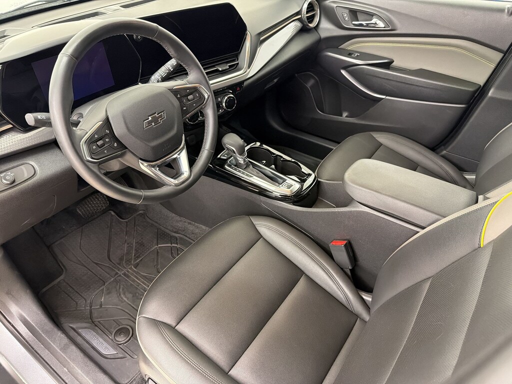 Used 2025 Chevrolet Trax ACTIV SUV