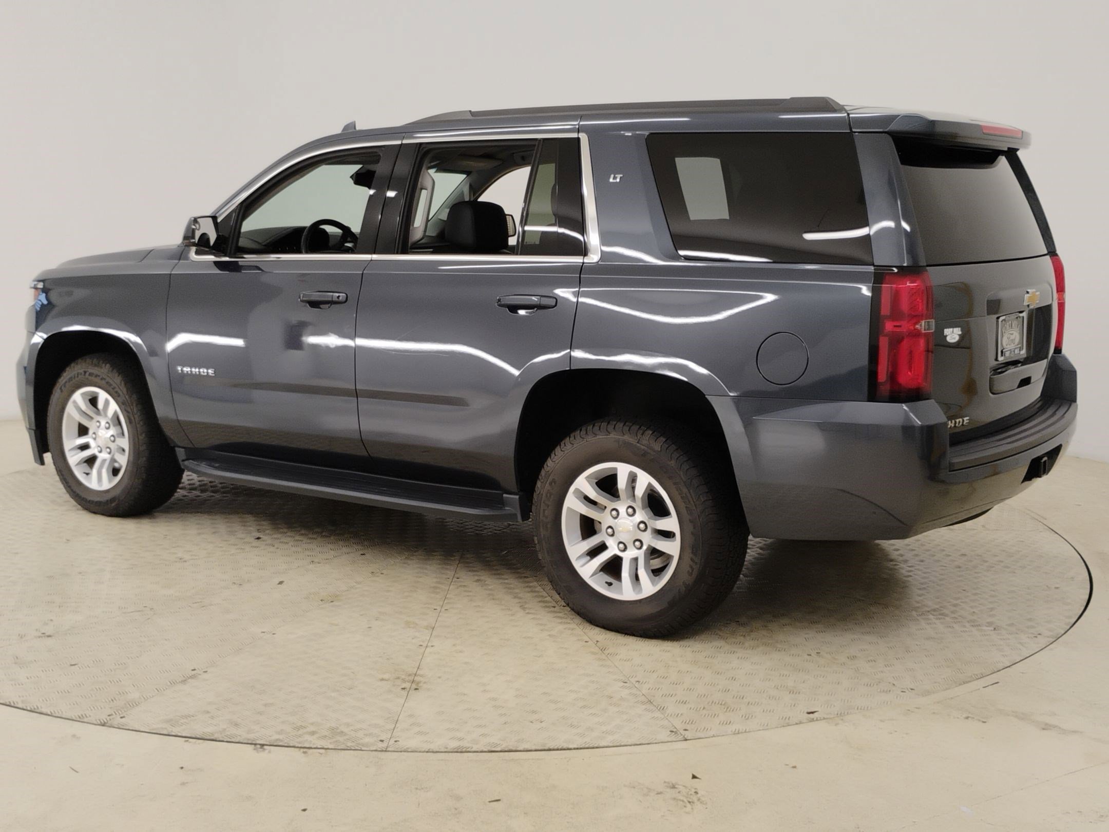 2020 Chevrolet Tahoe LT photo 2
