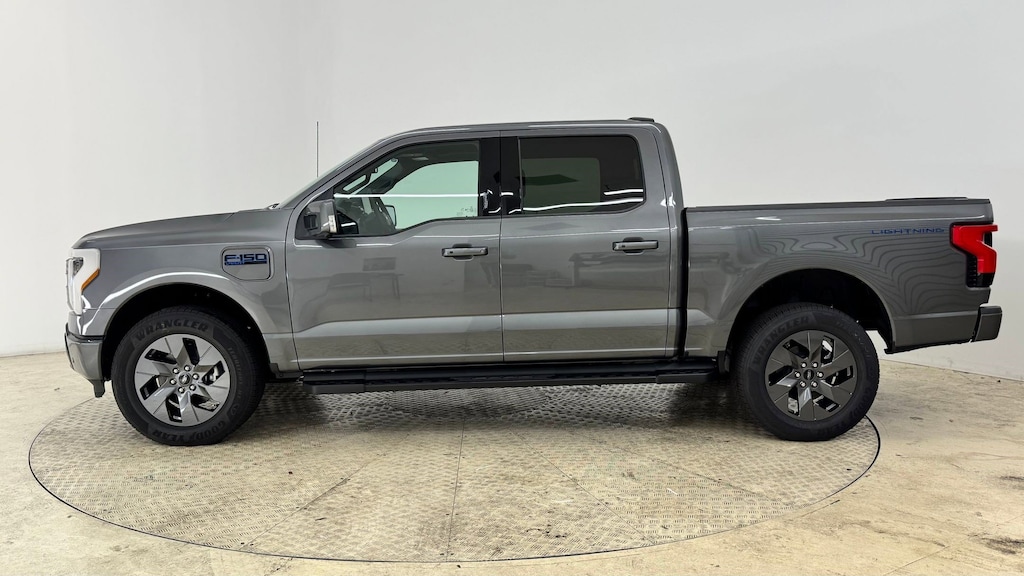 New 2025 Ford F-150 Lightning LARIAT Truck SuperCrew Cab