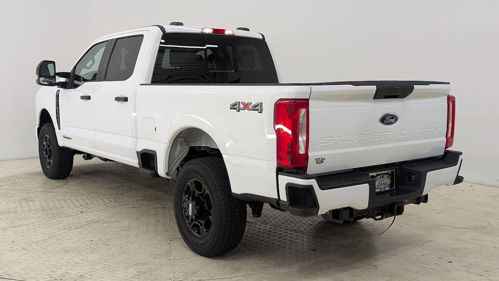 New 2026 Ford F-250 XL Truck Crew Cab