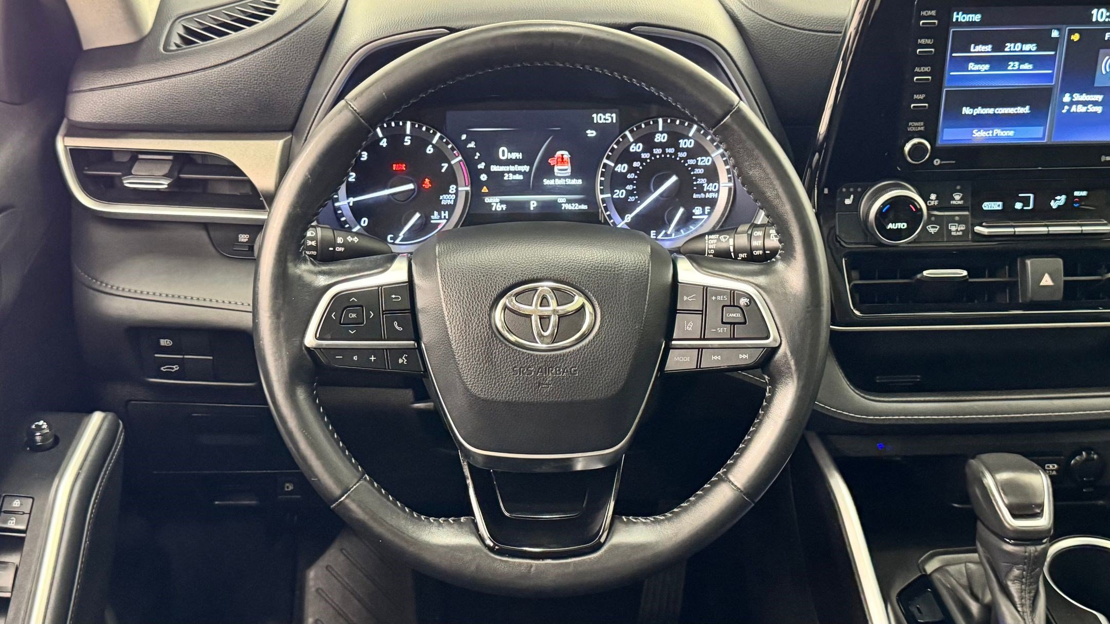 2020 Toyota Highlander XLE photo 3