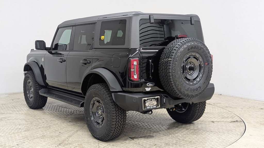 New 2025 Ford Bronco Outer Banks SUV