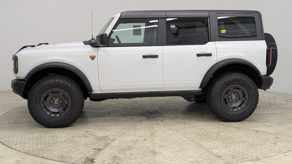 New 2025 Ford Bronco Badlands SUV