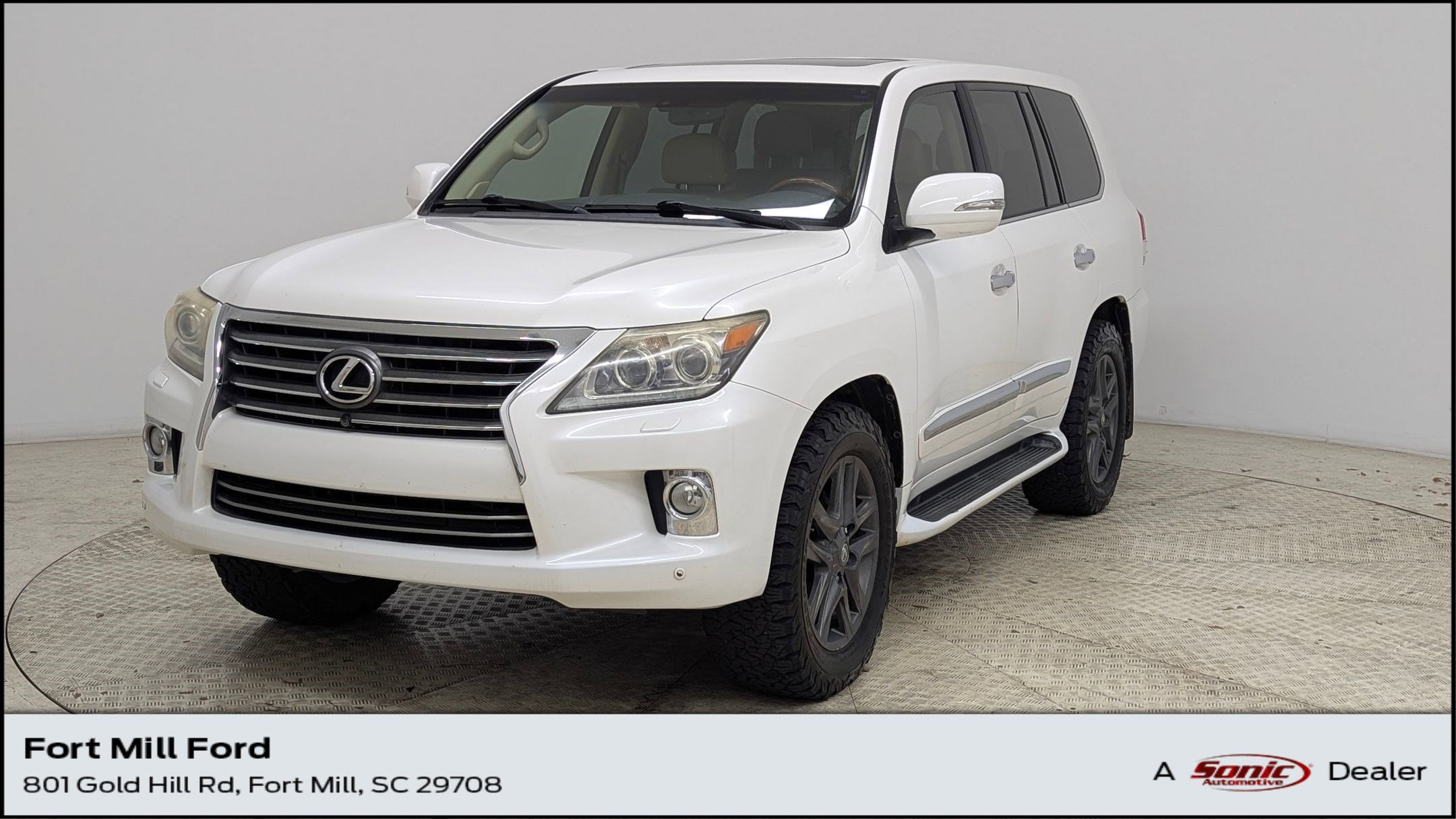 2013 Lexus LX 570's photo