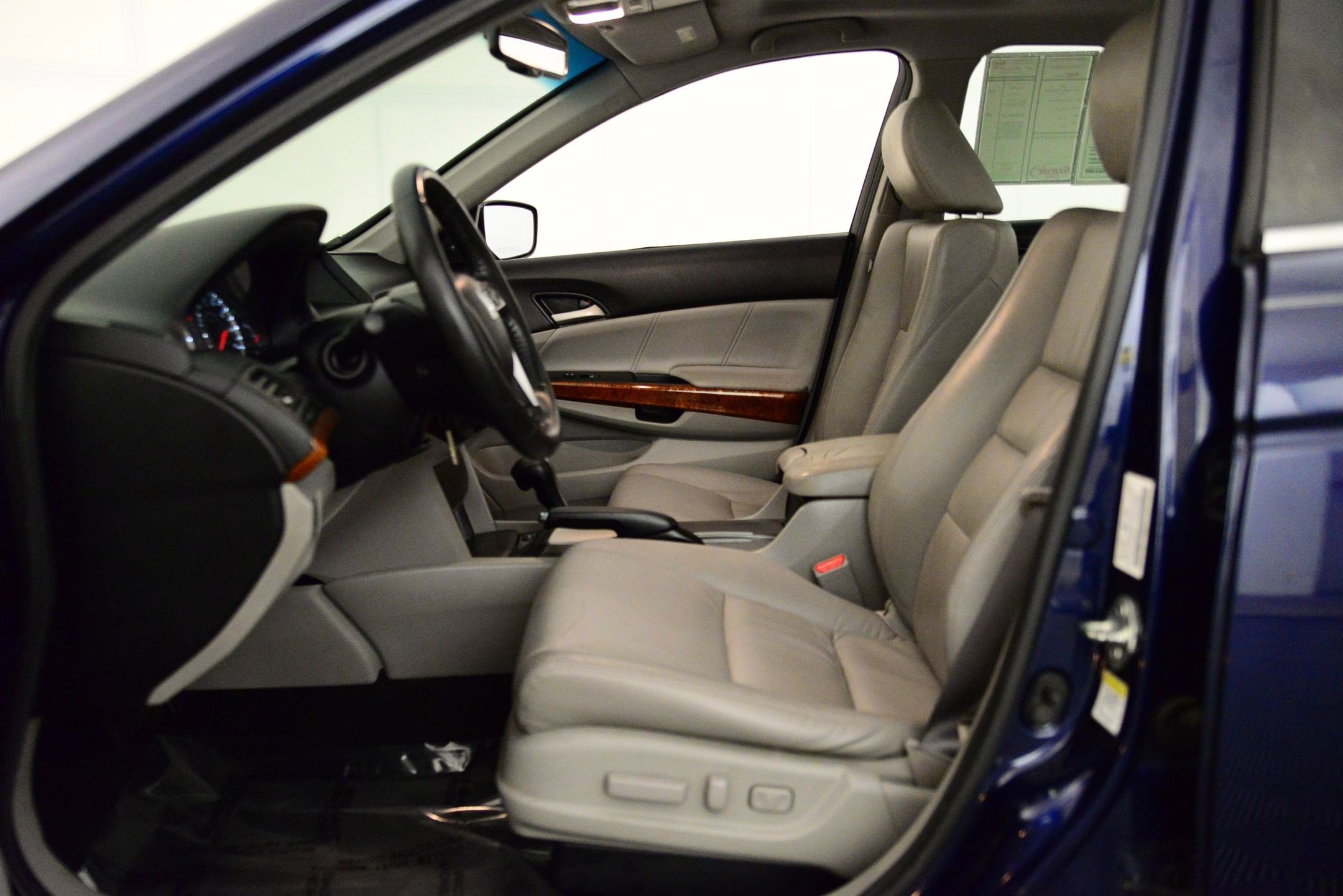 2011 Honda Accord EX-L photo 4