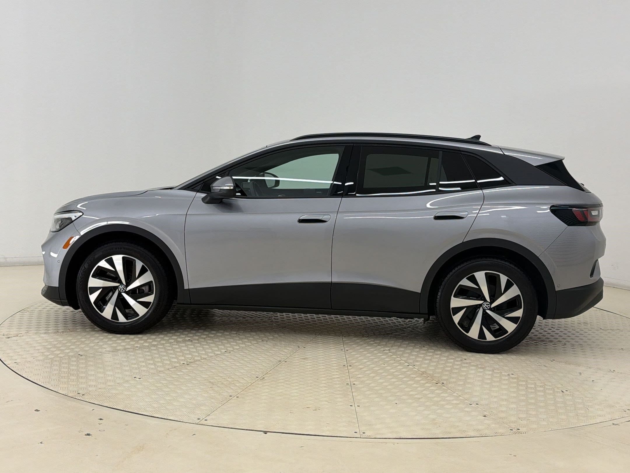 Used 2024 Volkswagen ID.4 STANDARD with VIN 1V2BMPE86RC007582 for sale in Fort Mill, SC