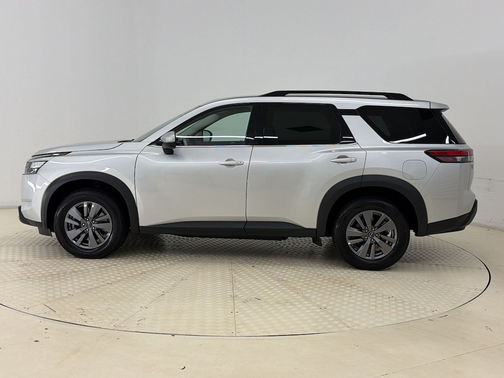Used 2025 Nissan Pathfinder SV SUV