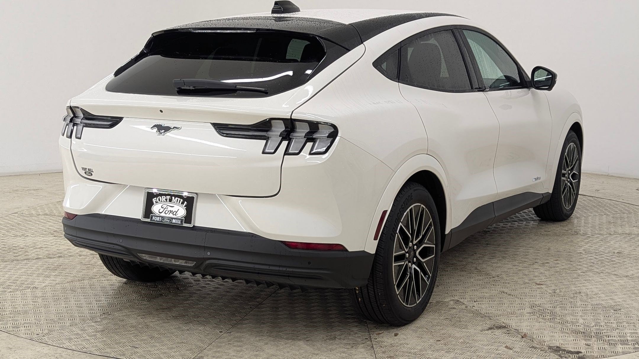 2025 Ford Mustang Mach-E Premium - Photo 8