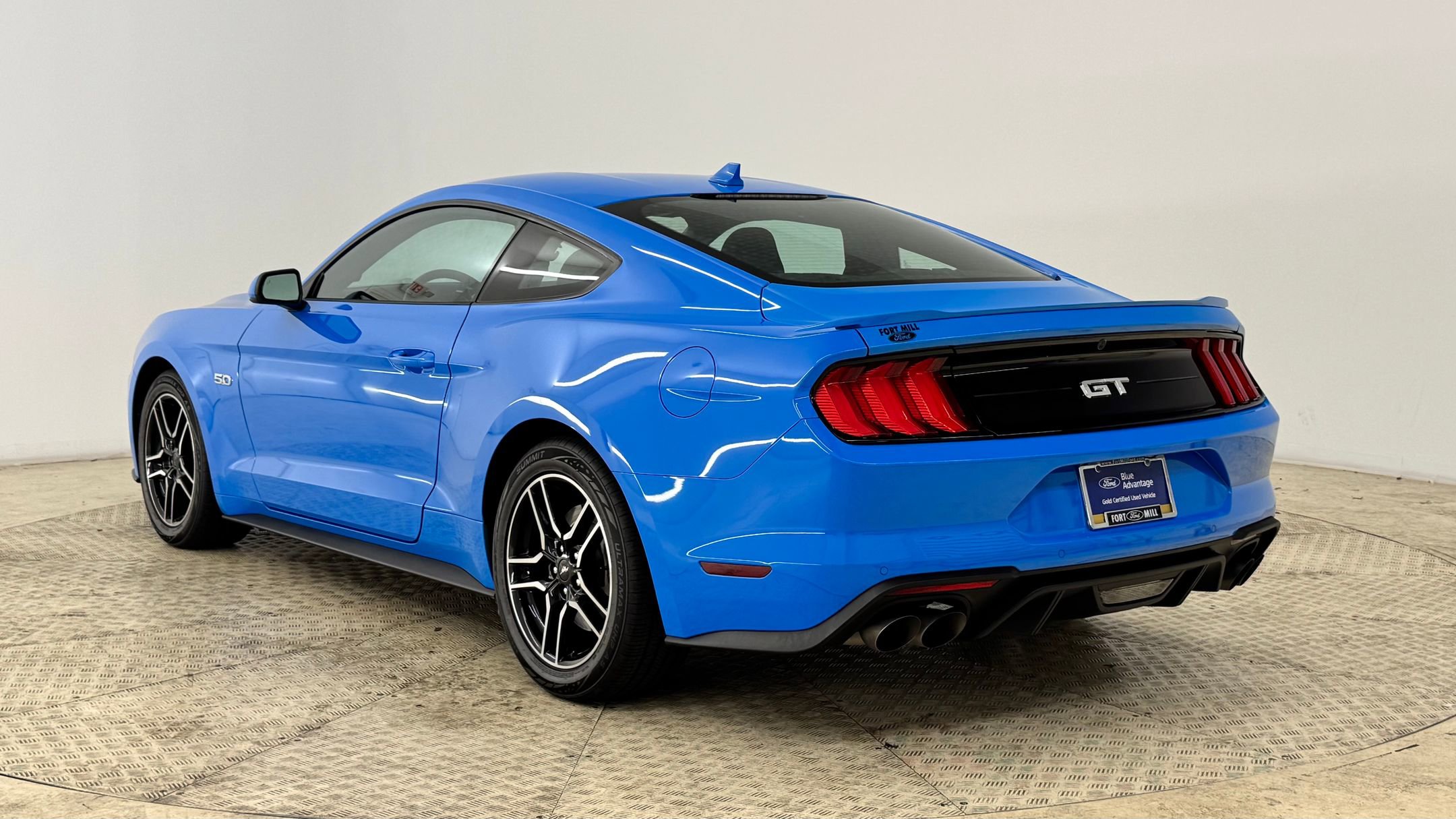 2022 Ford Mustang GT photo 3