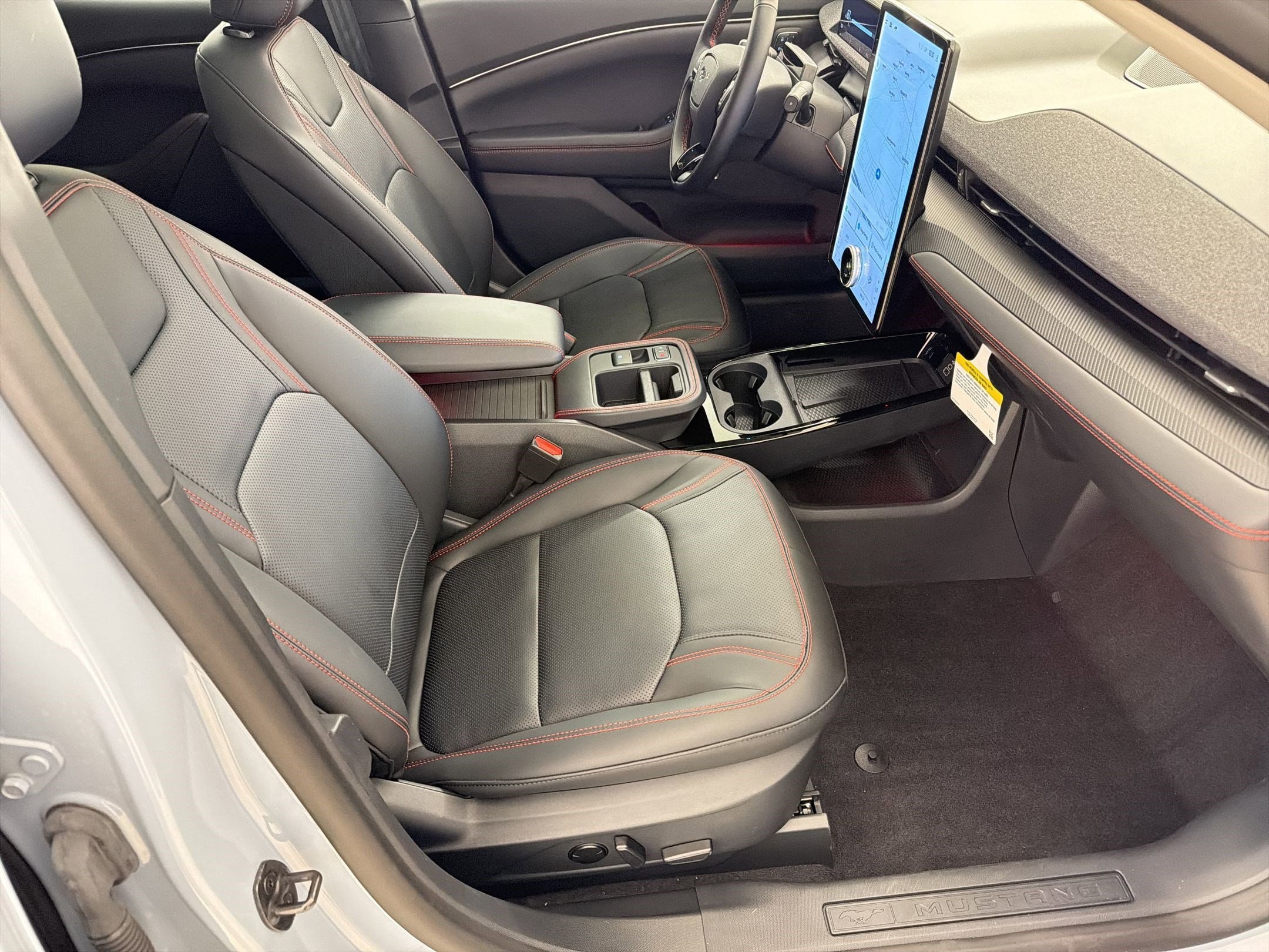 2025 Ford Mustang Mach-E Premium - Photo 30