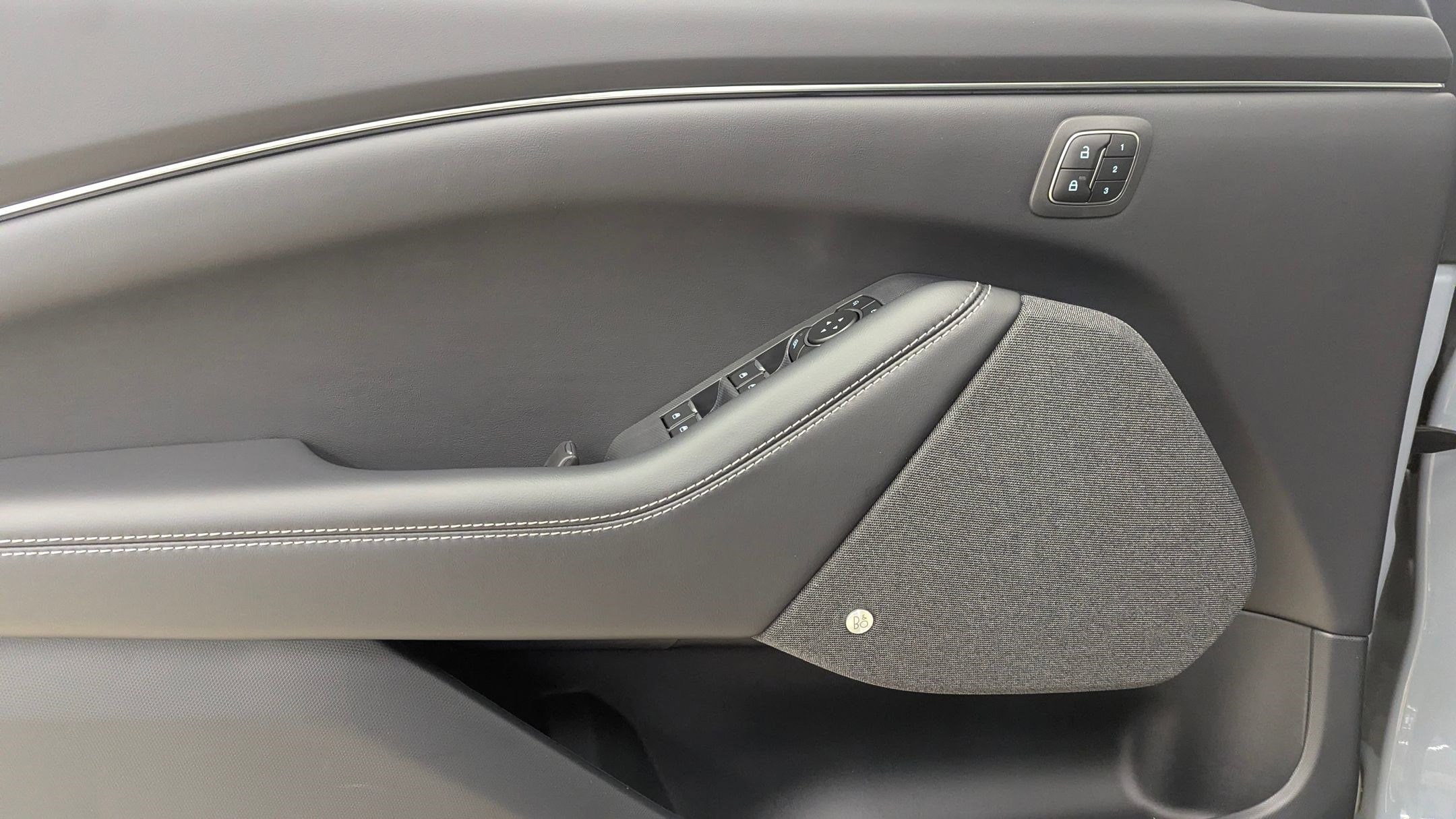 2025 Ford Mustang Mach-E Premium - Photo 20