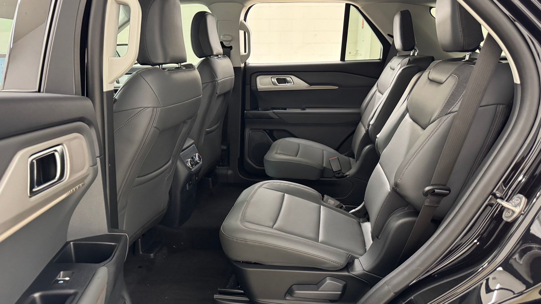 2026 Ford Explorer Active - Photo 14