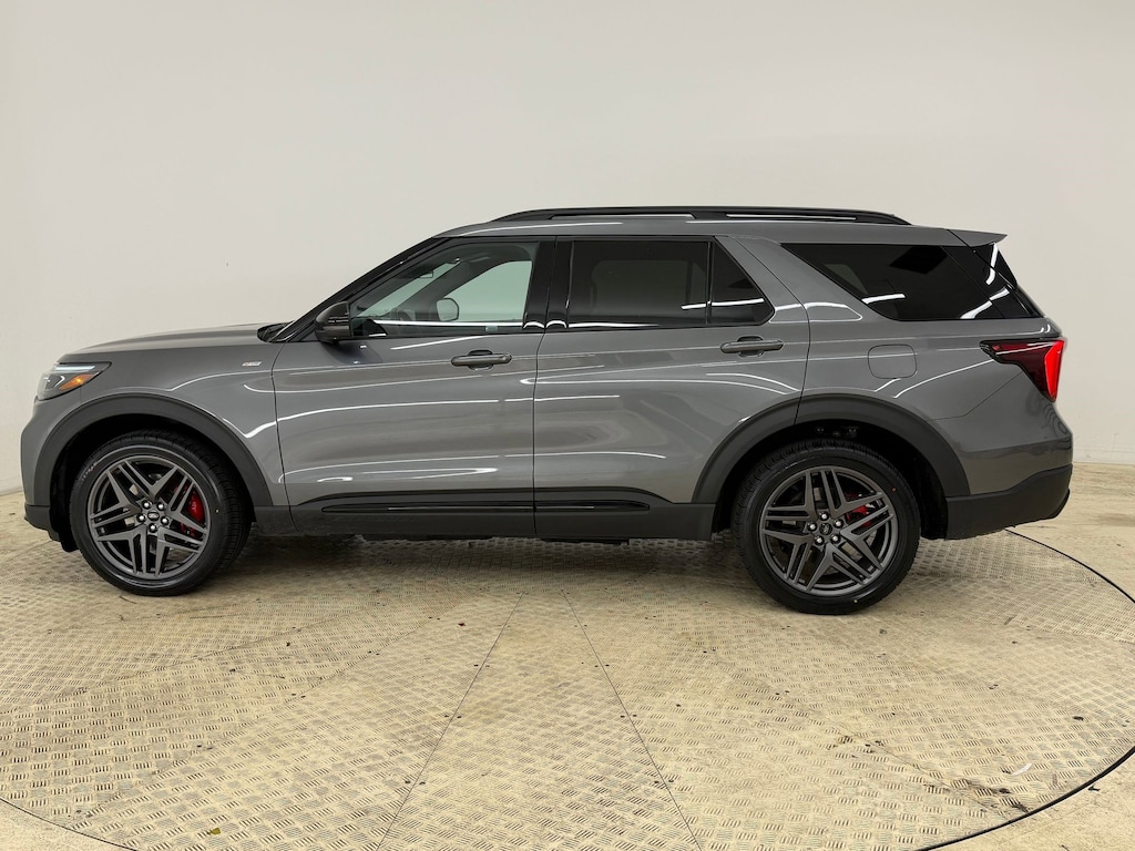 Certified 2025 Ford Explorer ST-Line SUV