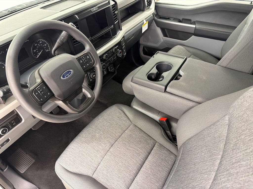 New 2026 Ford F-250 LARIAT Truck Crew Cab