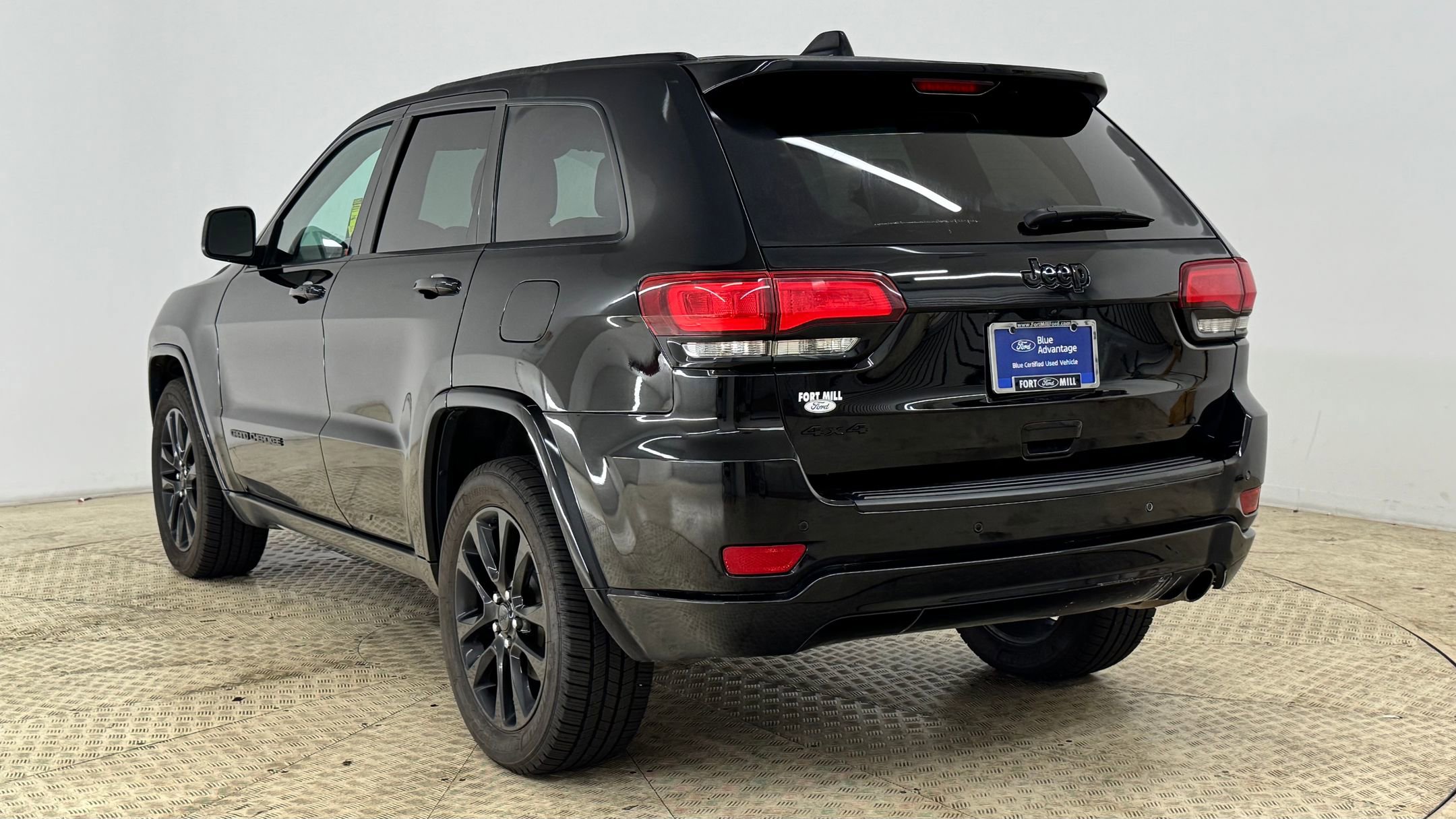 2020 Jeep Grand Cherokee Altitude photo 3
