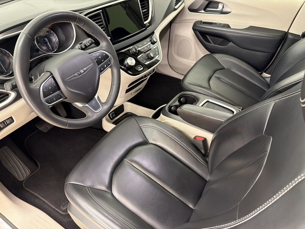 Certified 2023 Chrysler Pacifica Touring L Van Passenger Van