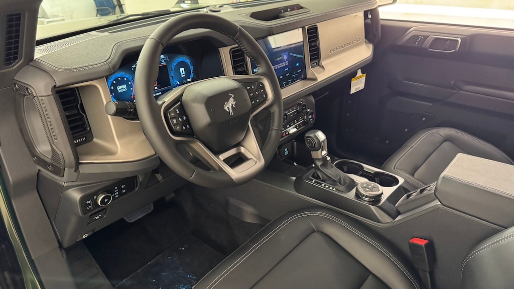 New 2025 Ford Bronco Outer Banks SUV