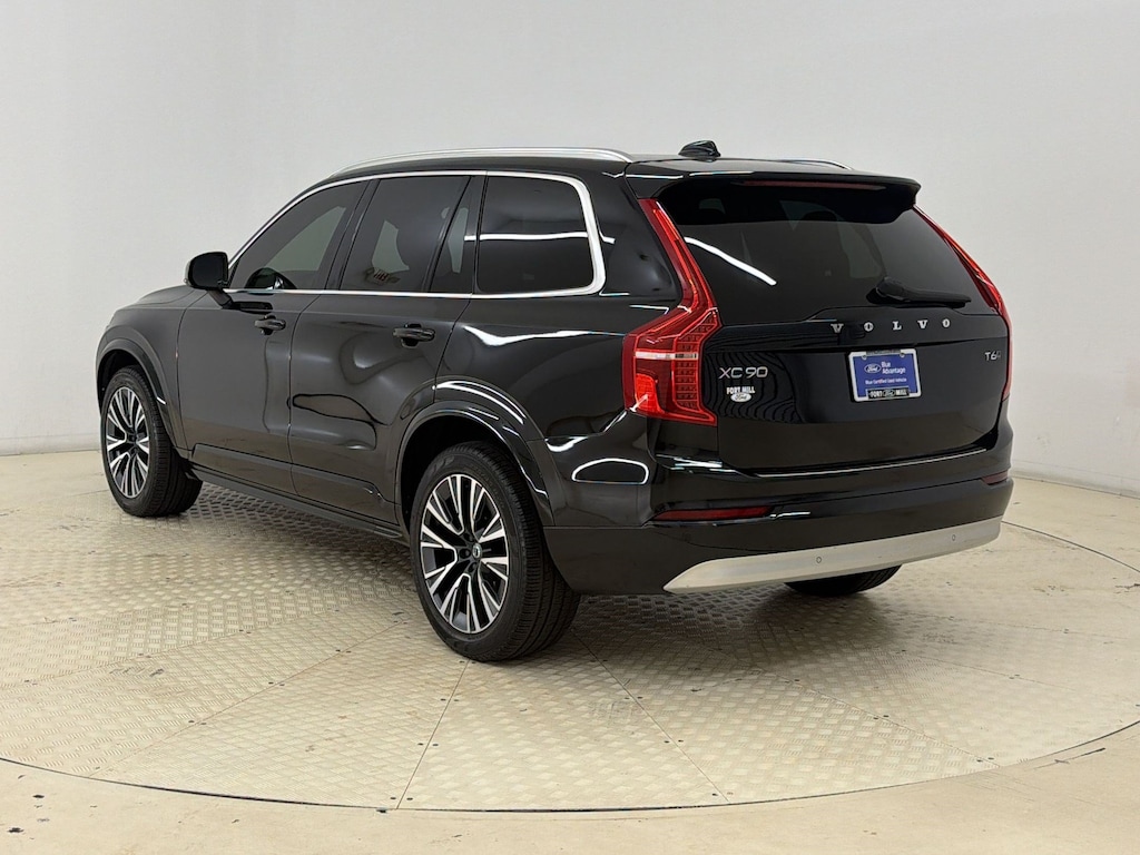 Certified 2022 Volvo XC90 Momentum SUV