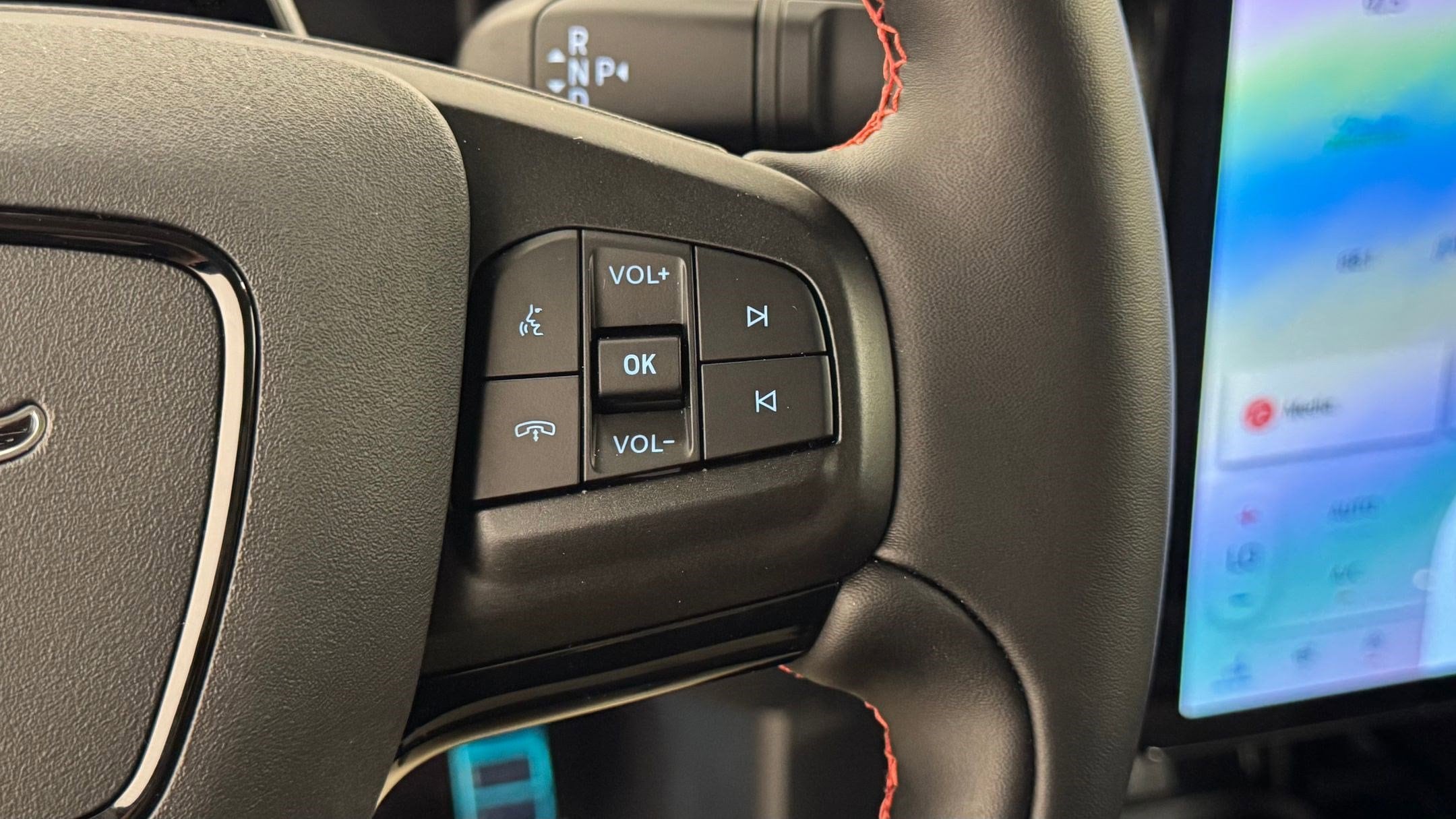 2025 Ford Mustang Mach-E Premium - Photo 17