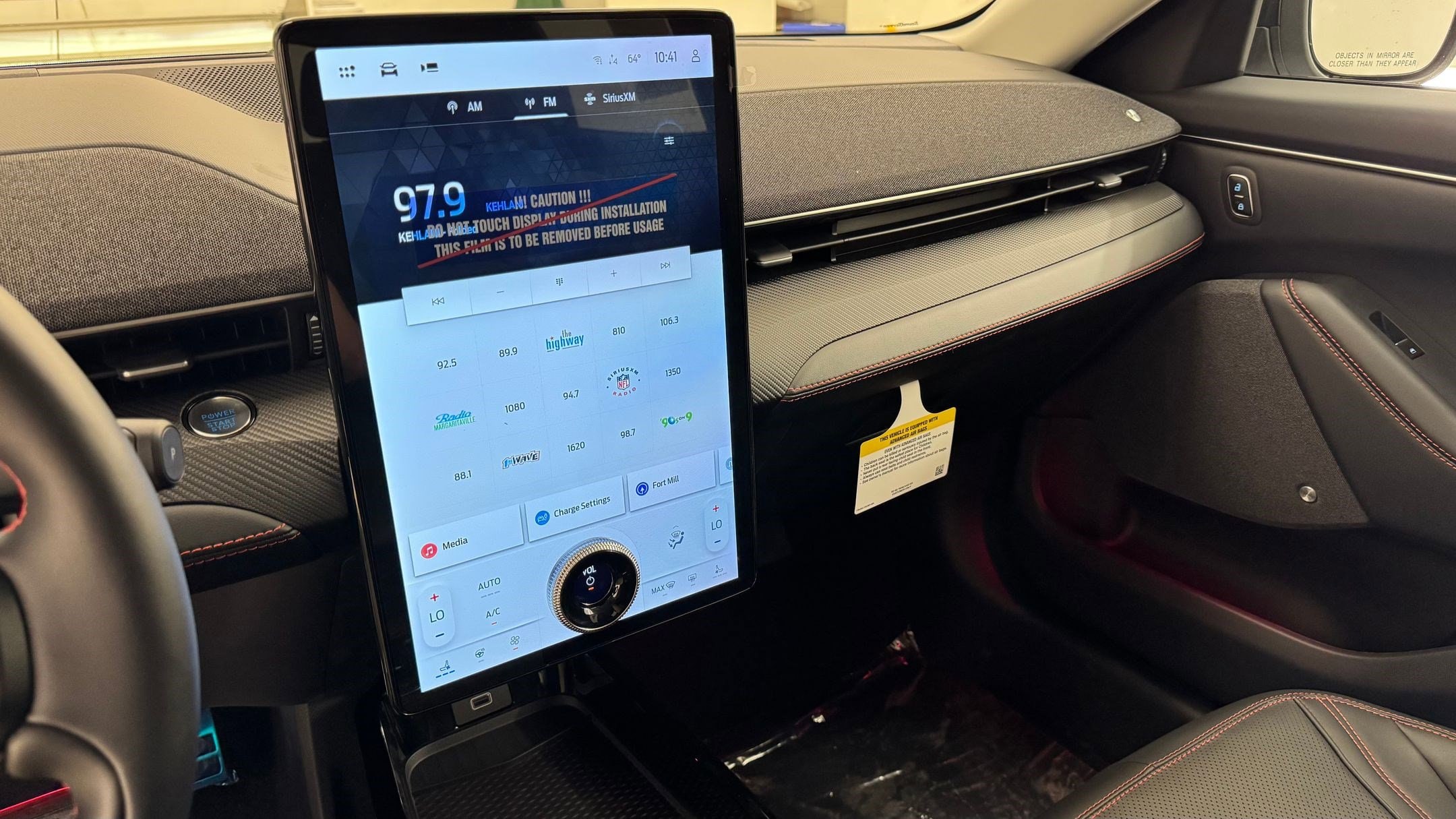 2025 Ford Mustang Mach-E Premium - Photo 23