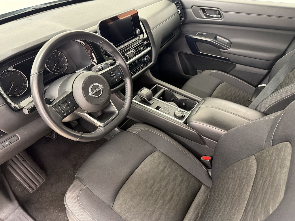 Used 2025 Nissan Pathfinder SV SUV