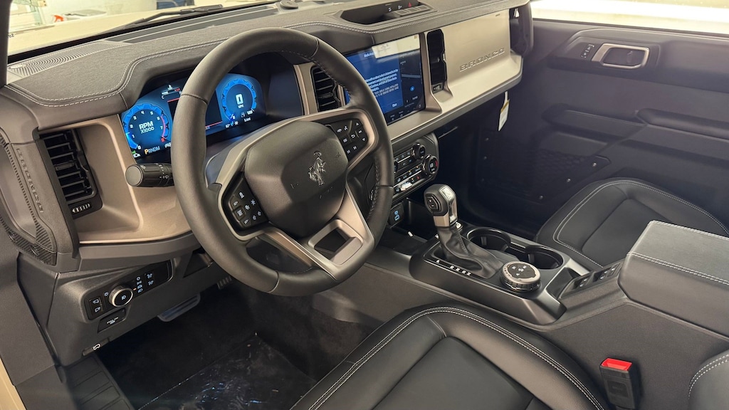 New 2025 Ford Bronco Outer Banks SUV