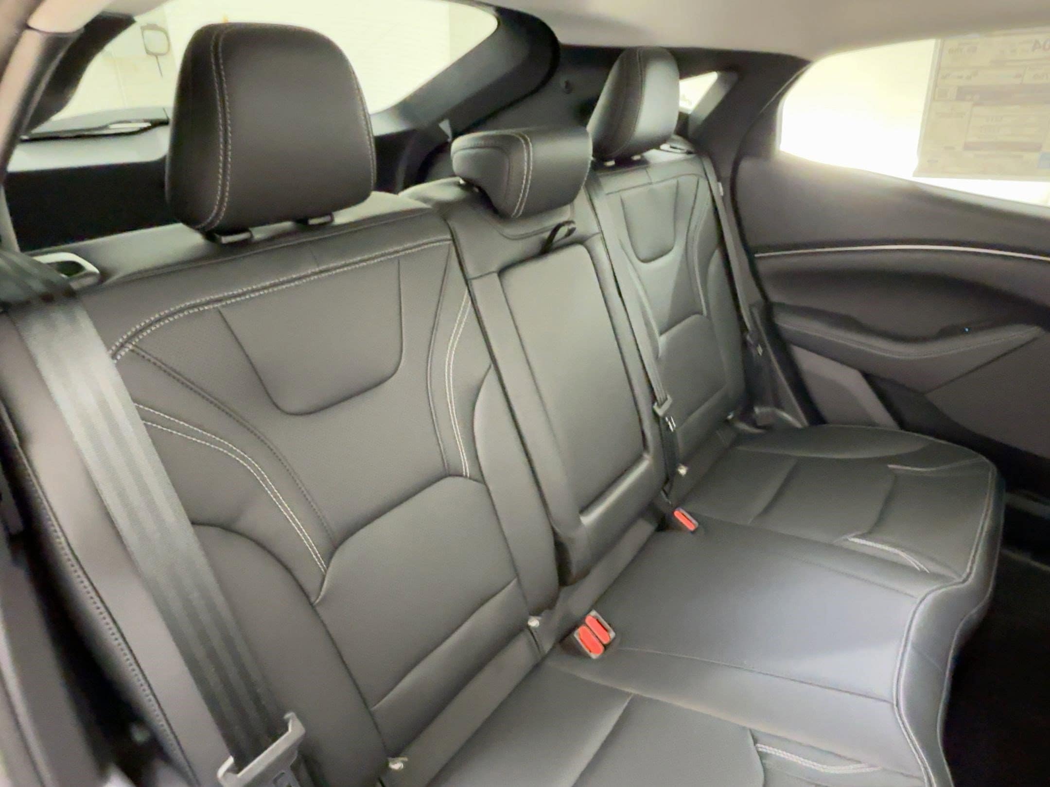 2025 Ford Mustang Mach-E Premium - Photo 31