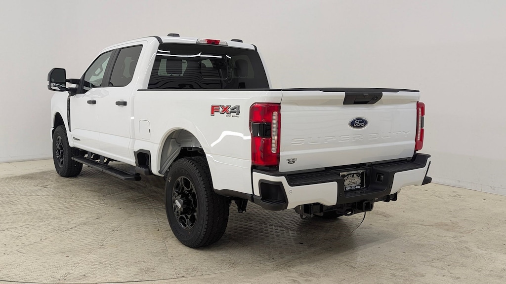 New 2026 Ford F-250 XL Truck Crew Cab