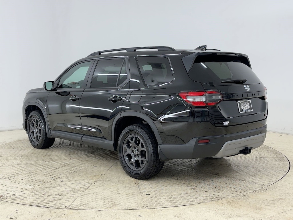 Used 2023 Honda Pilot TrailSport SUV