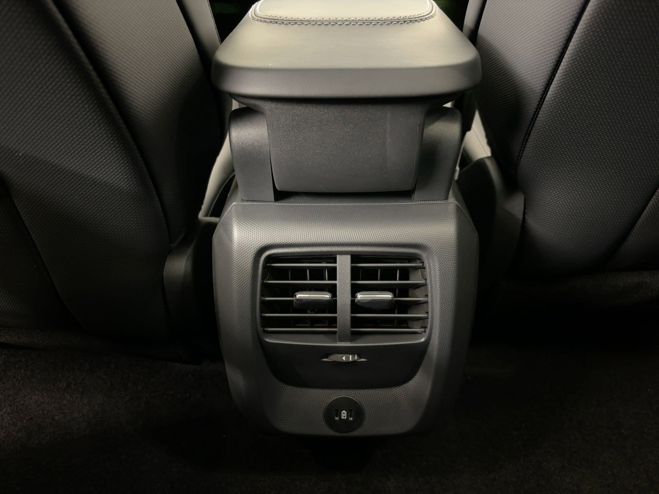 2025 Ford Mustang Mach-E Premium - Photo 30