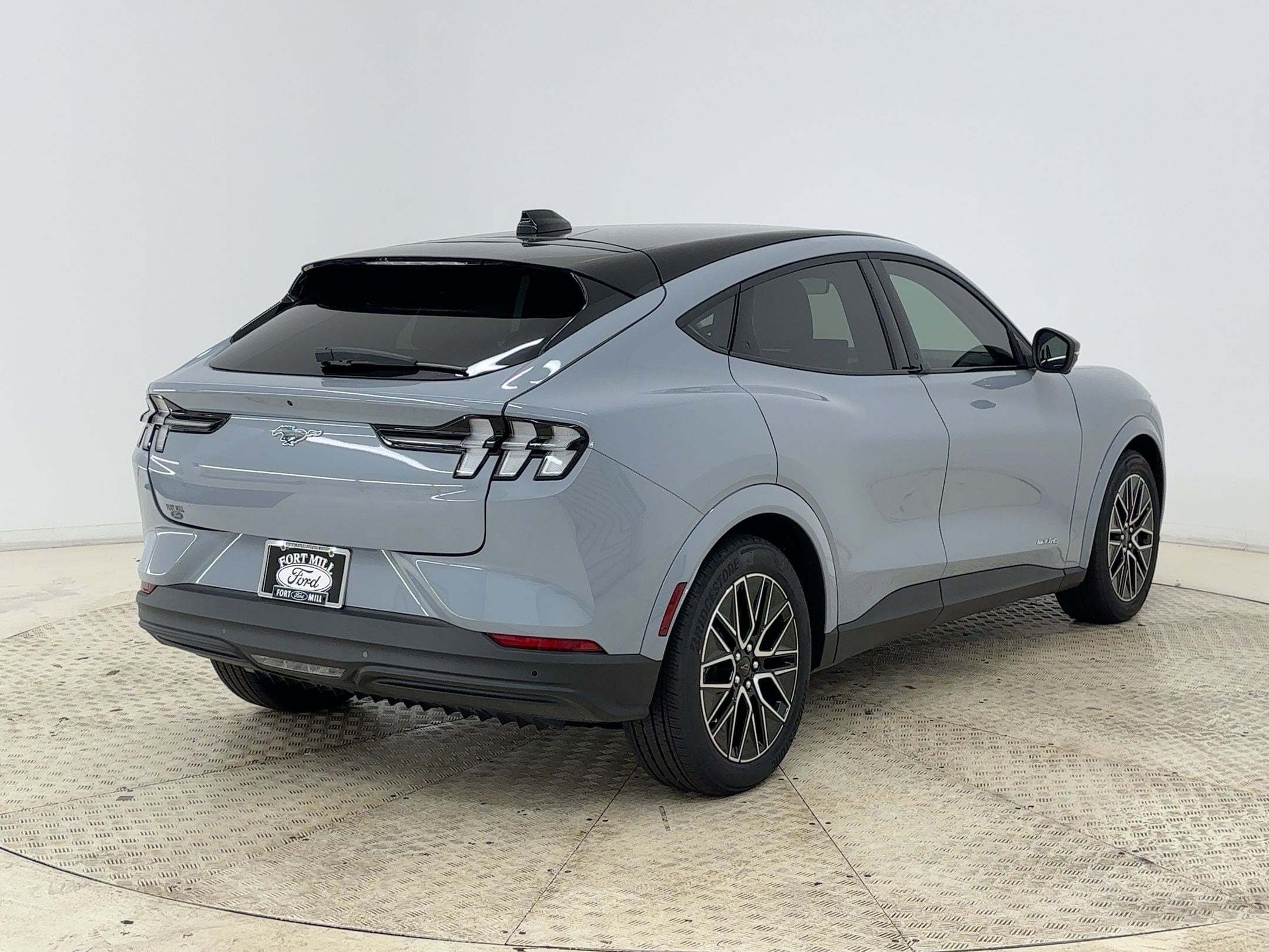 2025 Ford Mustang Mach-E Premium - Photo 8