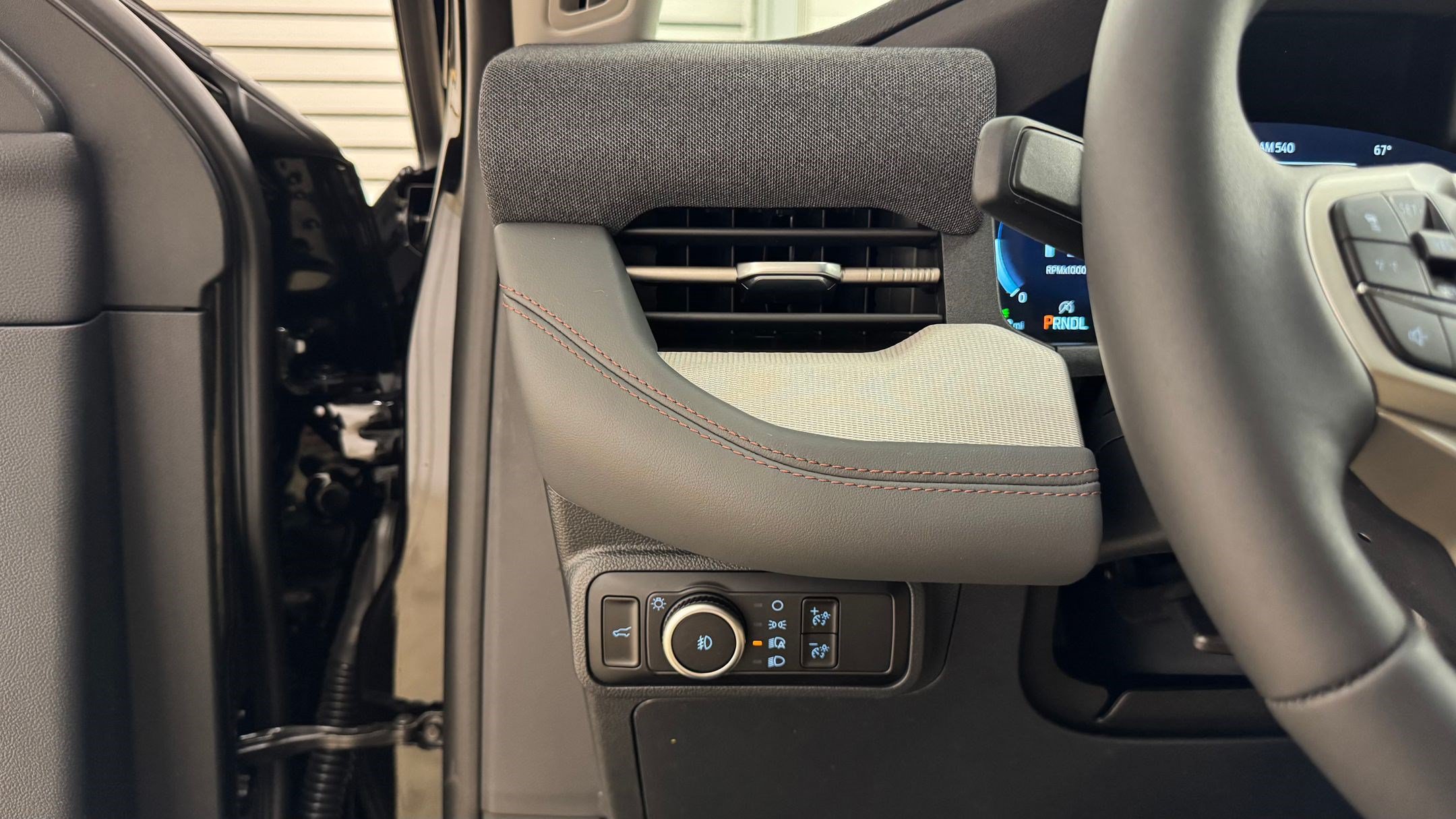 2026 Ford Explorer Active - Photo 32