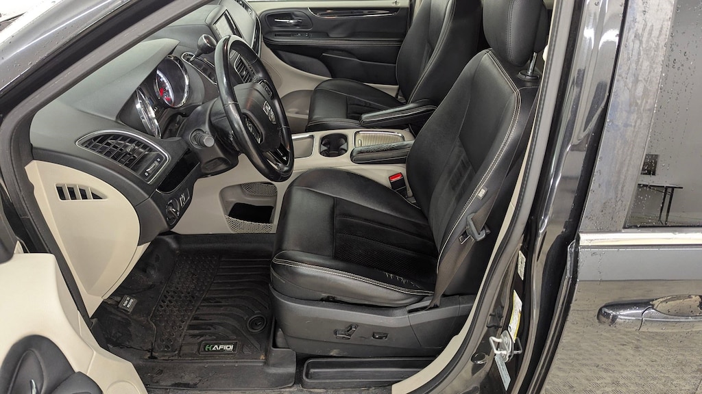 Used 2017 Dodge Grand Caravan SXT Van