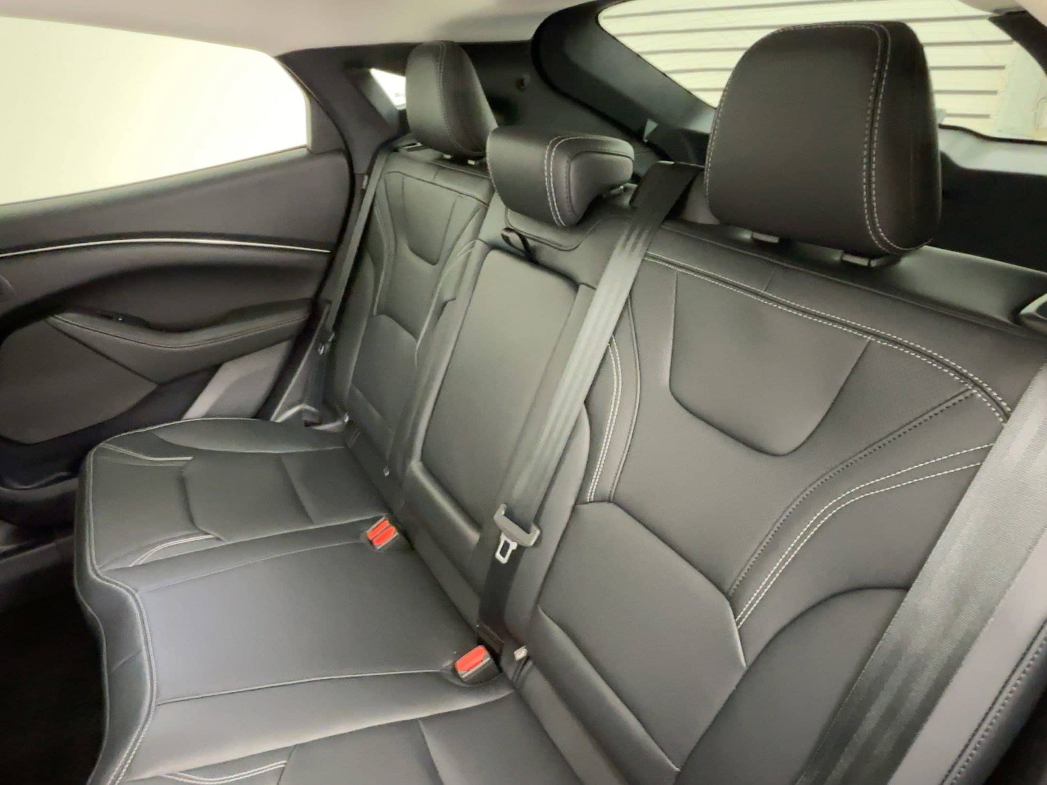 2025 Ford Mustang Mach-E Premium - Photo 28