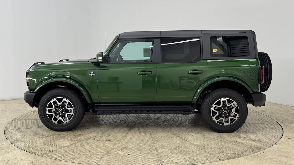 New 2025 Ford Bronco Outer Banks SUV