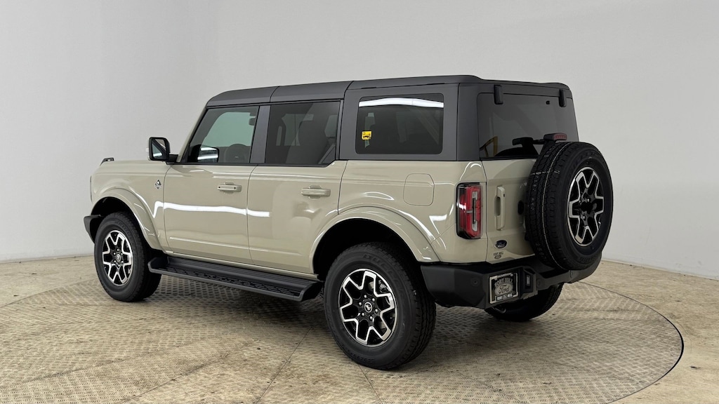 New 2025 Ford Bronco Outer Banks SUV