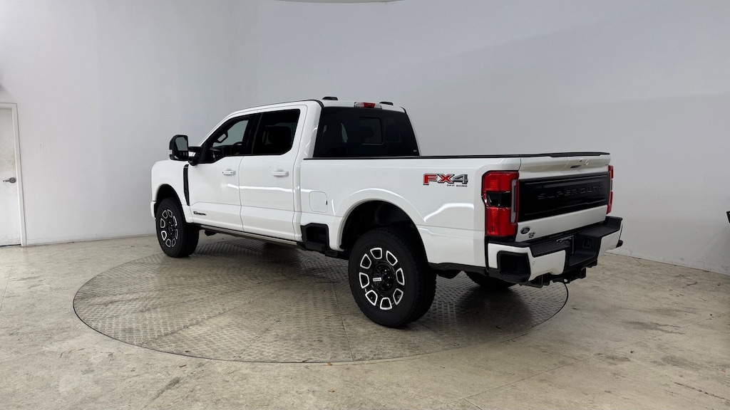 New 2026 Ford F-250 Platinum Truck Crew Cab