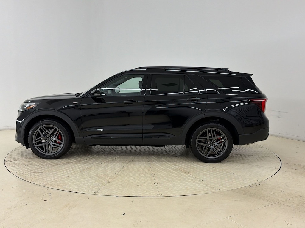 Used 2025 Ford Explorer ST-Line SUV