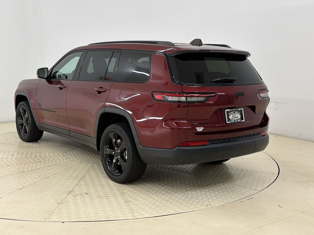 Used 2023 Jeep Grand Cherokee Altitude SUV