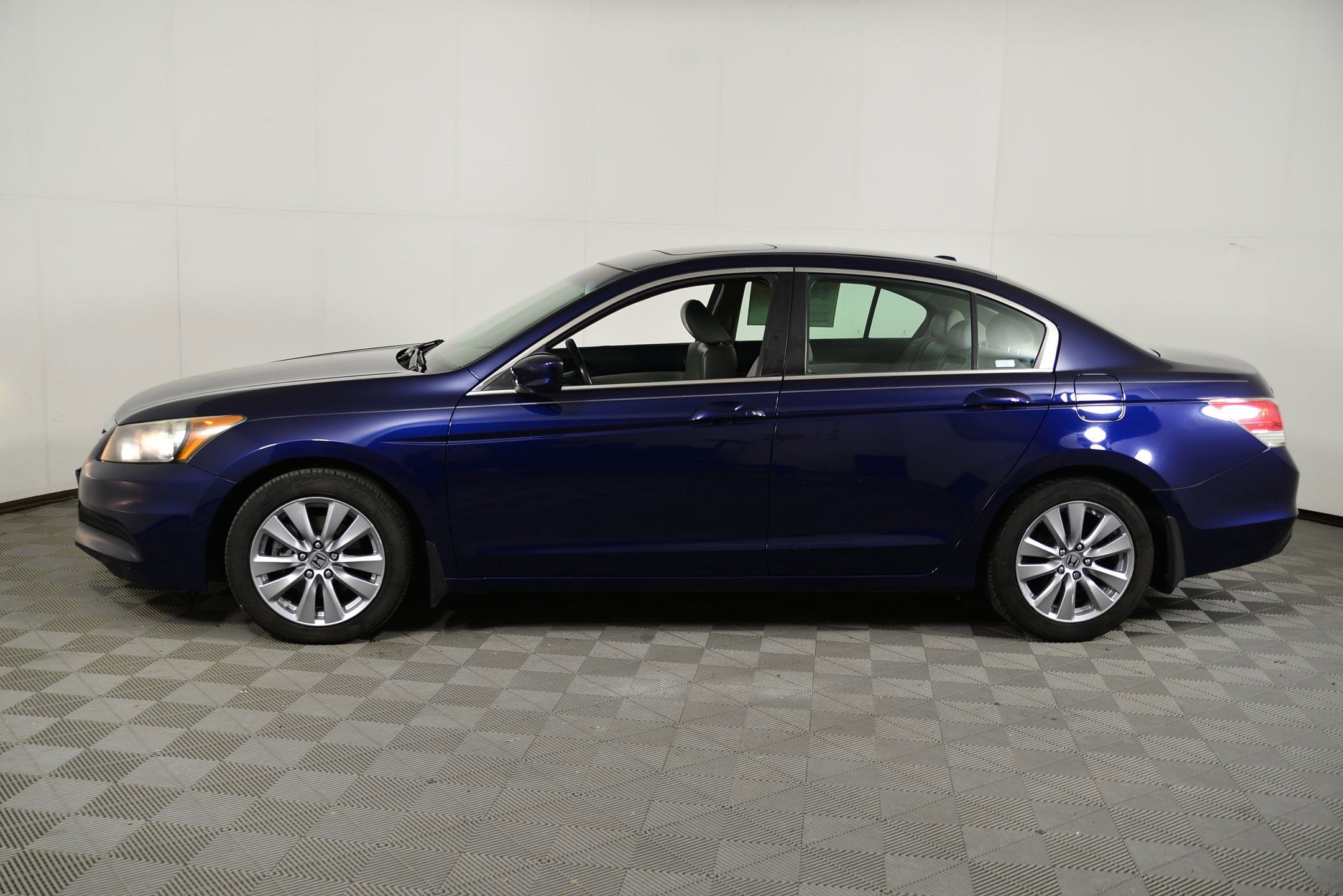 Used 2011 Honda Accord EX-L with VIN 1HGCP2F8XBA129427 for sale in Fort Mill, SC
