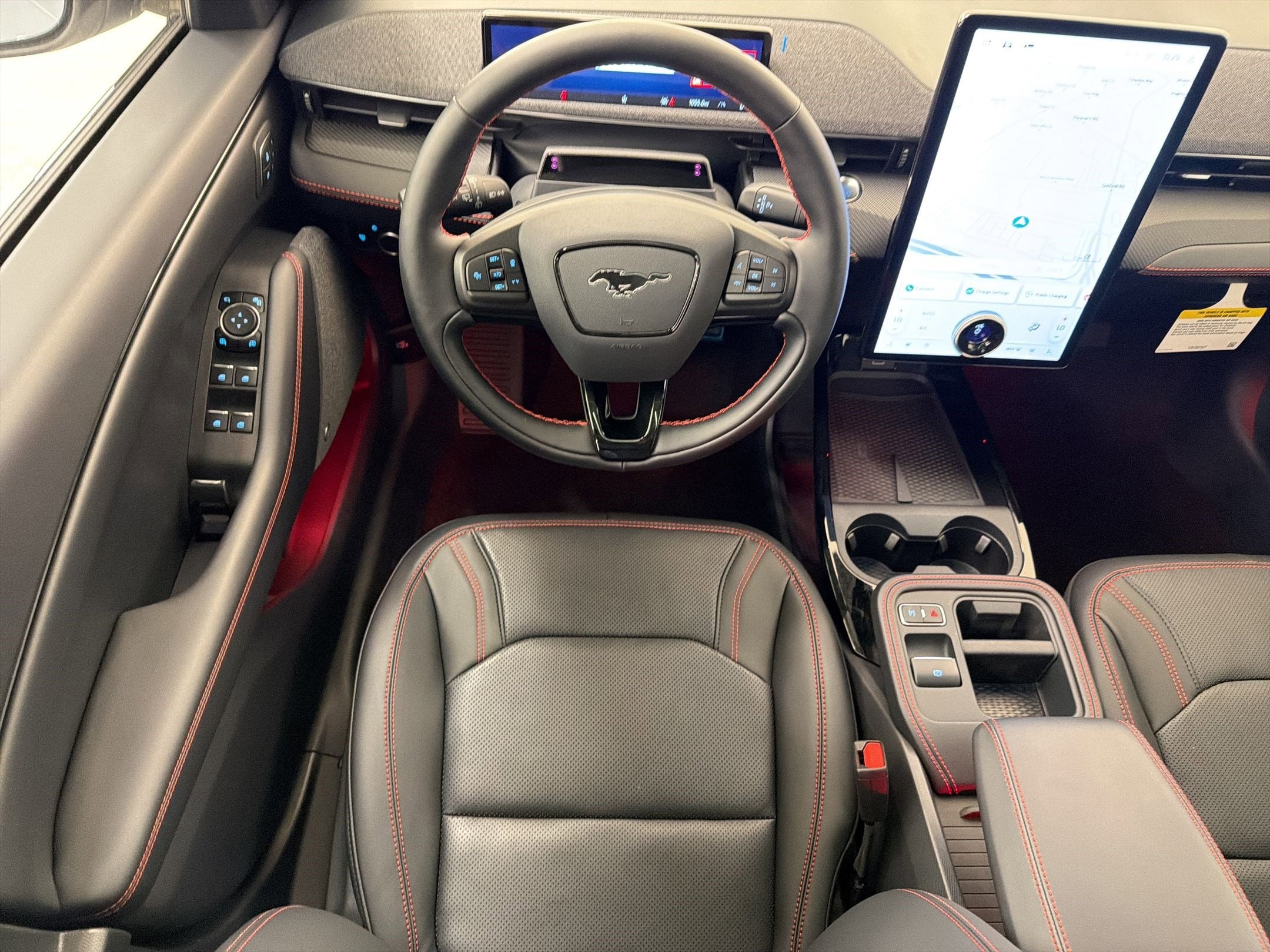 2025 Ford Mustang Mach-E Premium - Photo 27