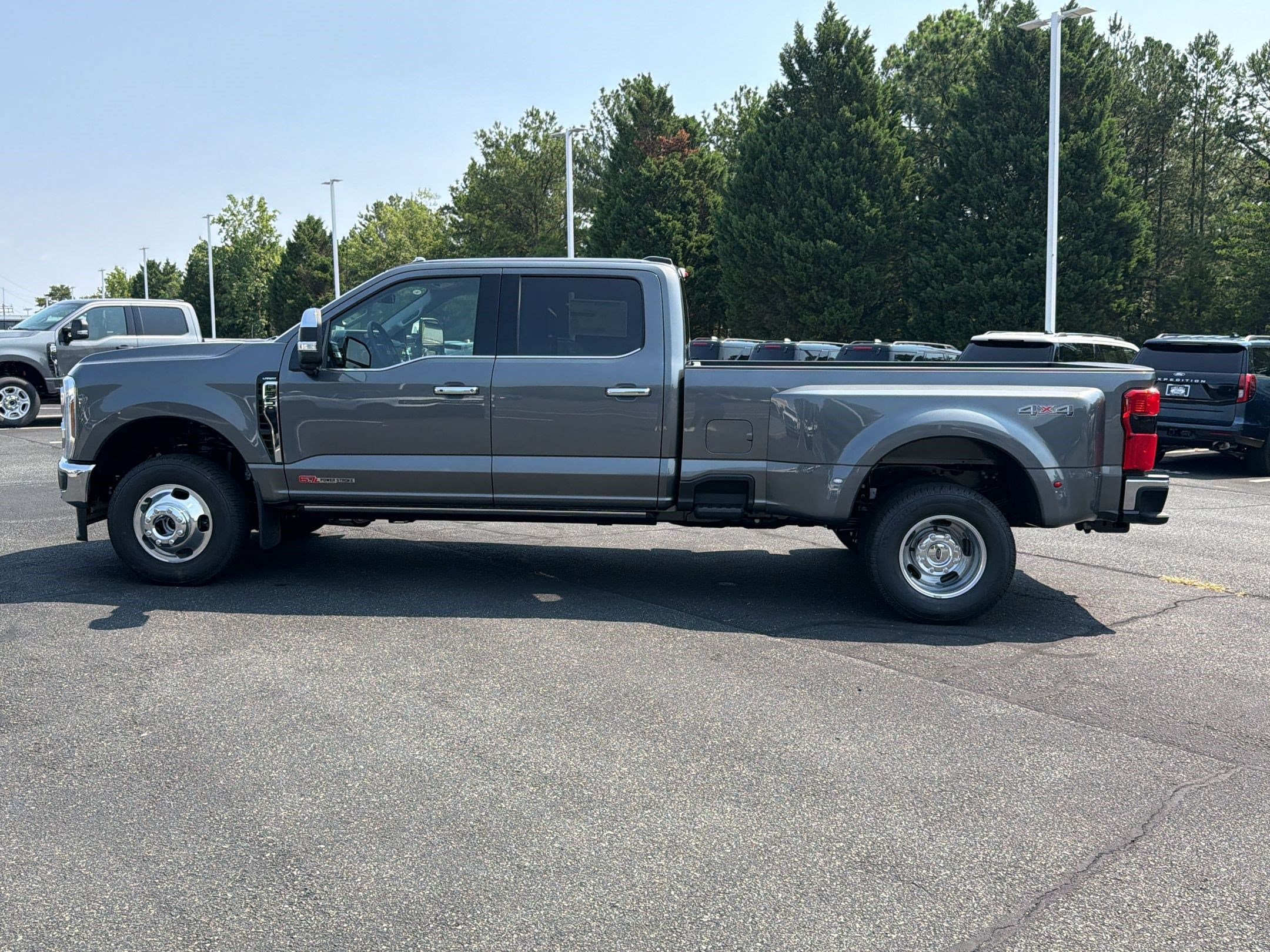 F-350 LARIAT Truck Crew Cab