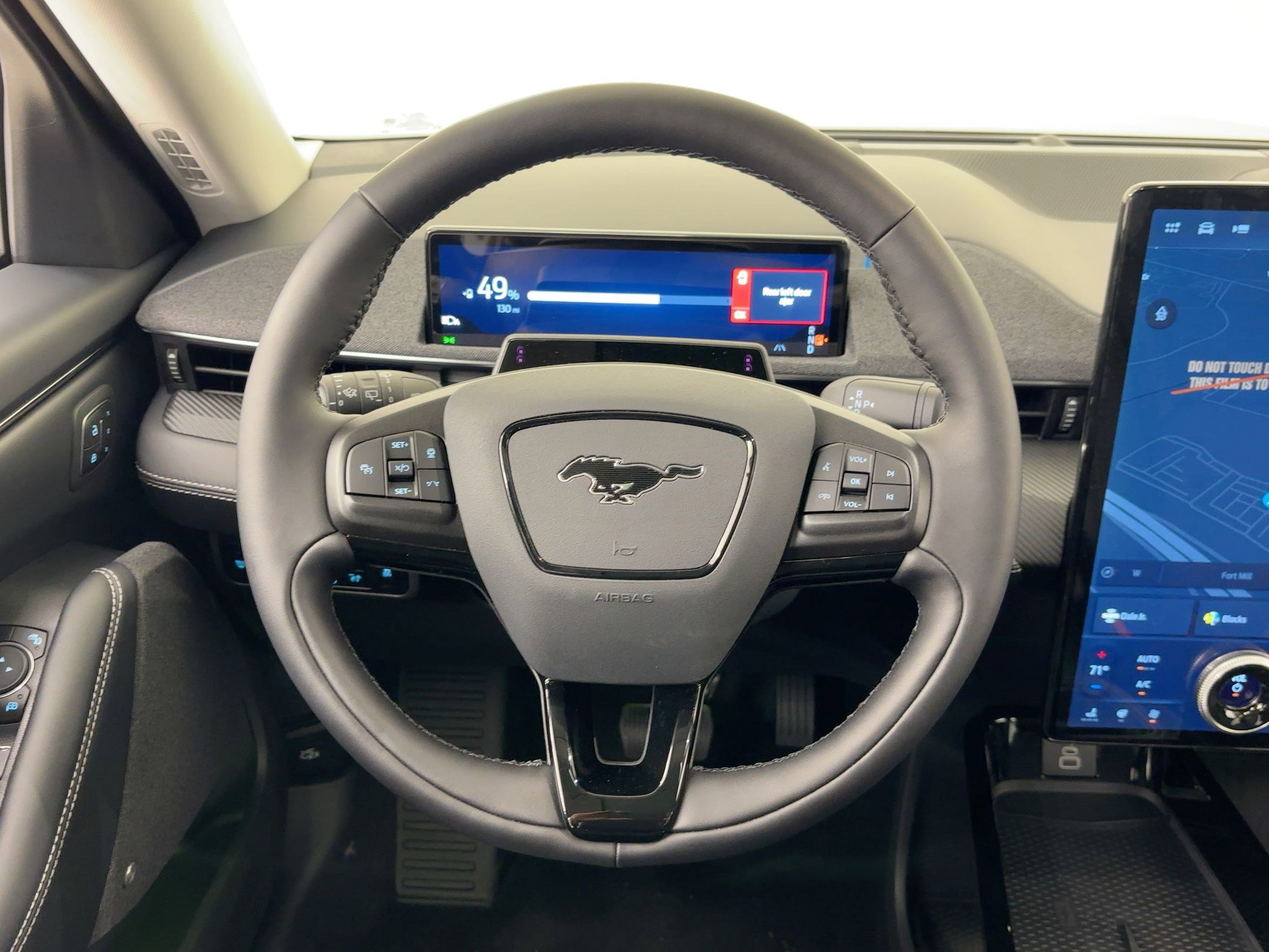 2025 Ford Mustang Mach-E Premium - Photo 15