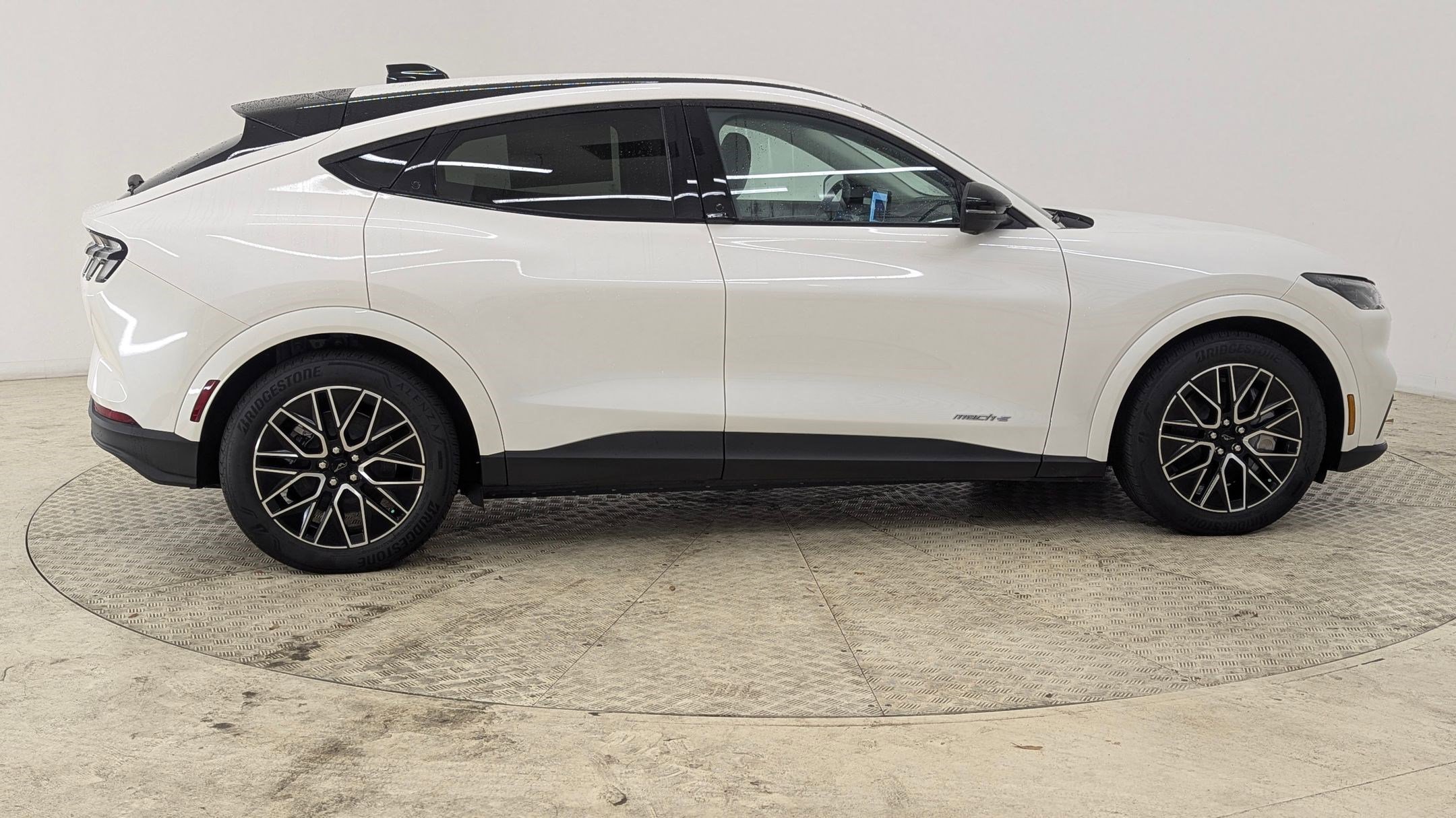 2025 Ford Mustang Mach-E Premium - Photo 7