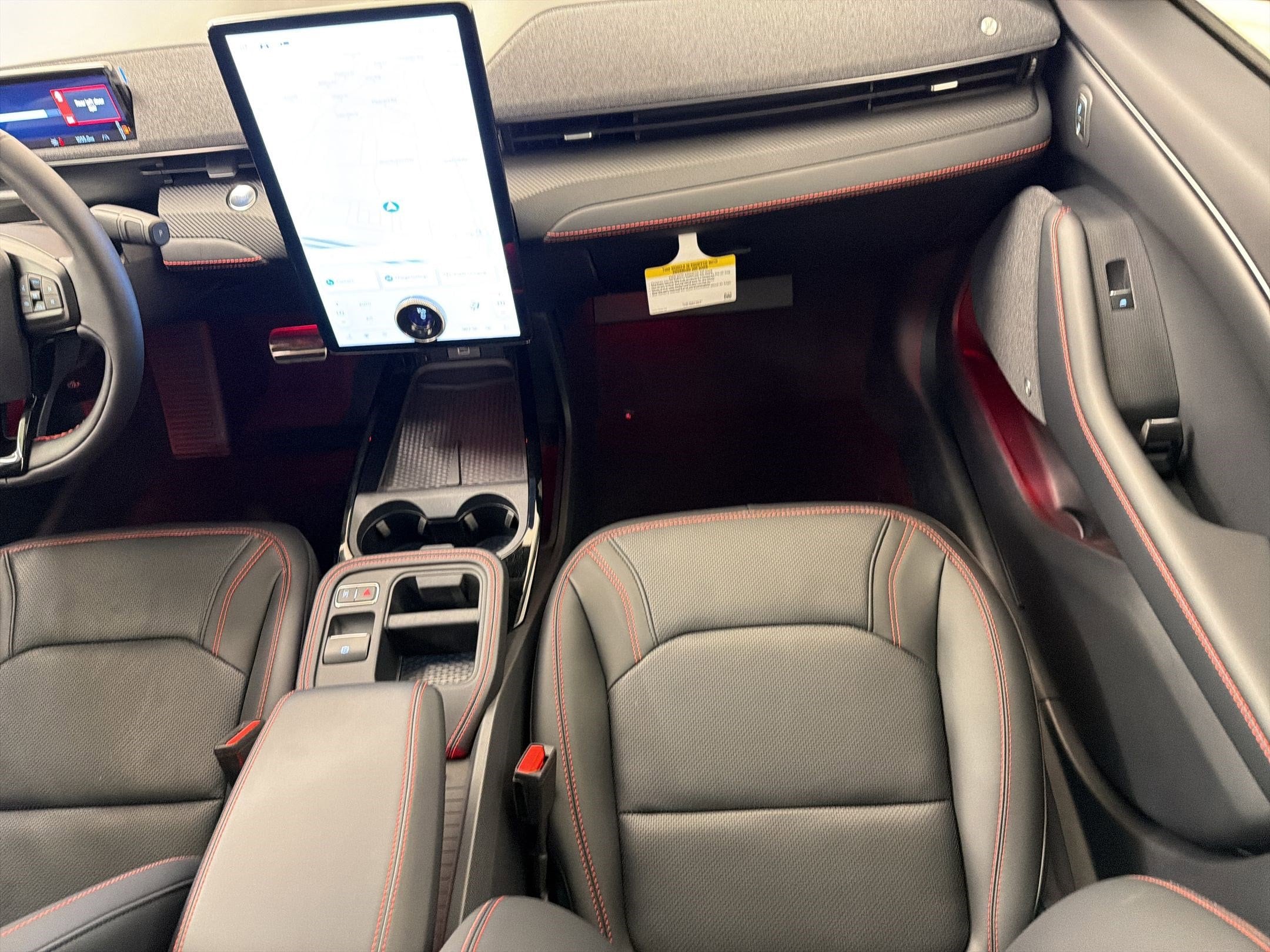 2025 Ford Mustang Mach-E Premium - Photo 28