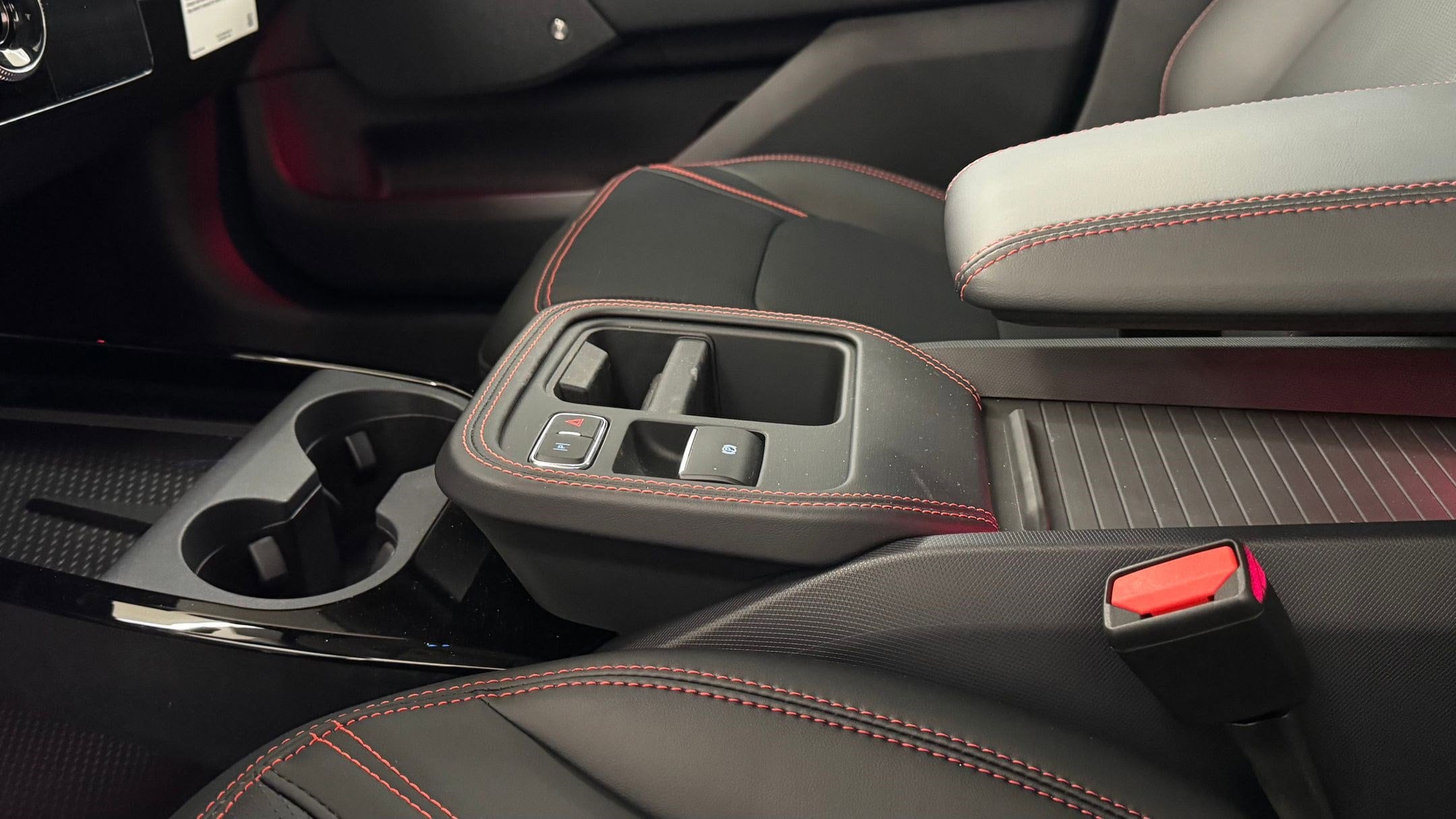 2025 Ford Mustang Mach-E Premium - Photo 29