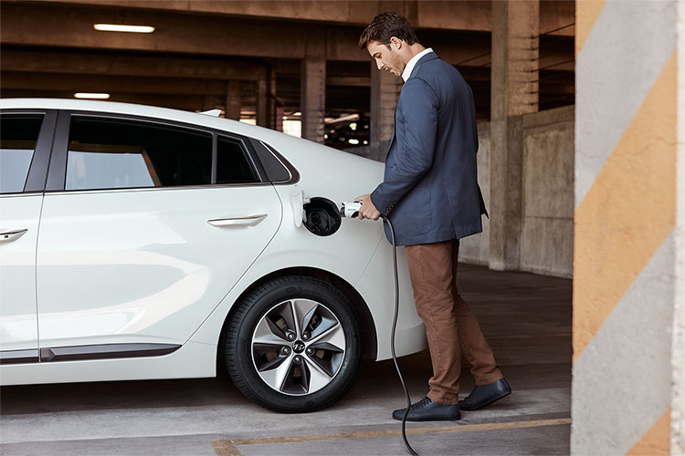 Discover the versatility of the Hyundai Ioniq Charging the Hyundai Ioniq