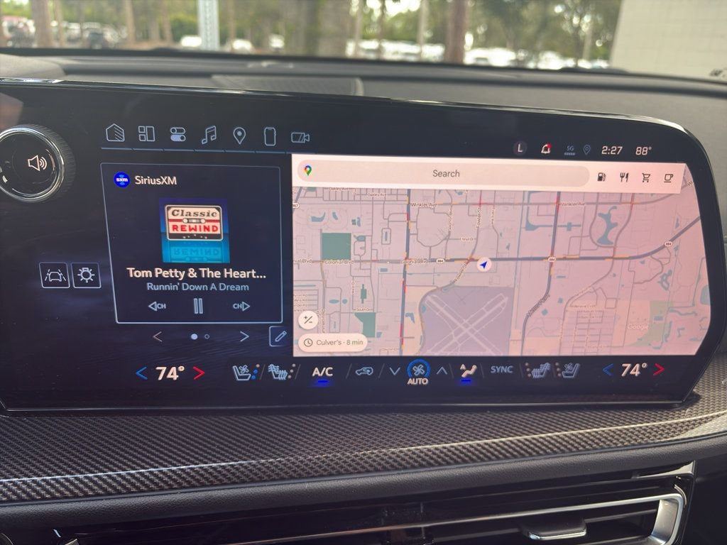 Used 2025 Chevrolet Traverse FWD High Country Sport Utility