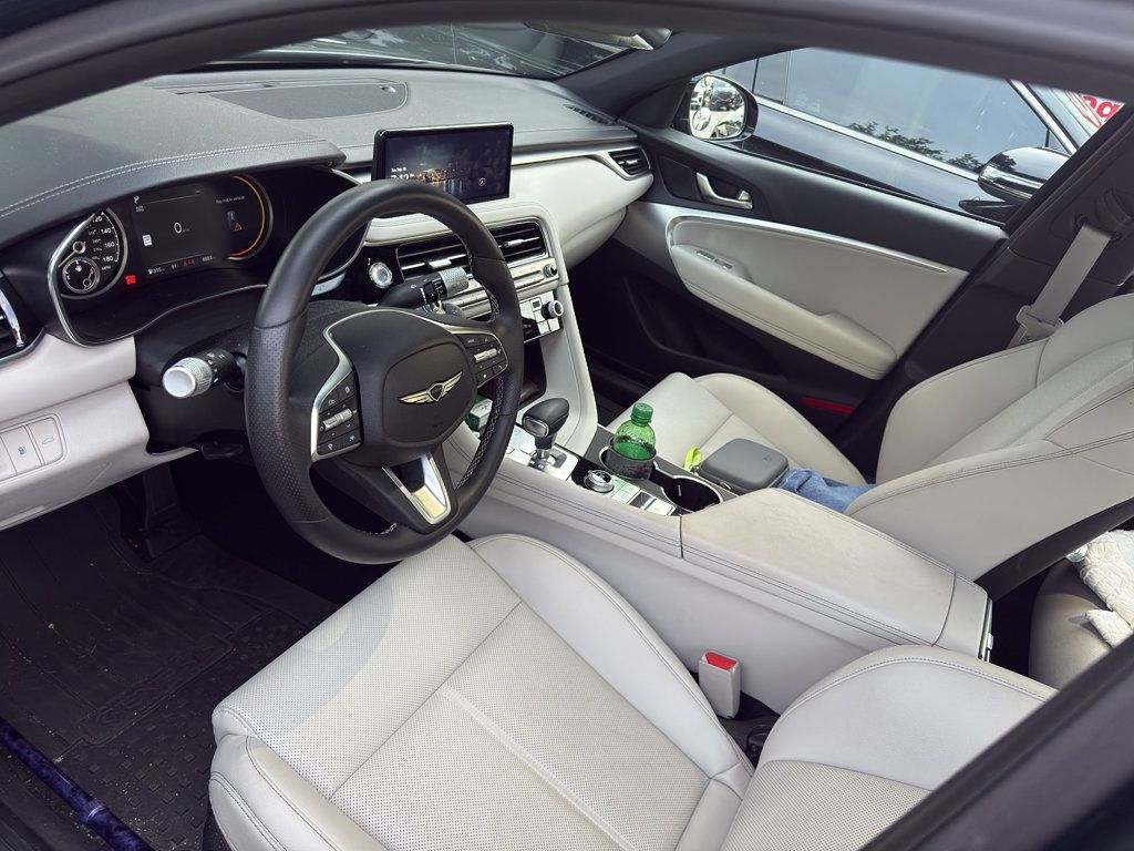 2025 Genesis G70 2.5T photo 2